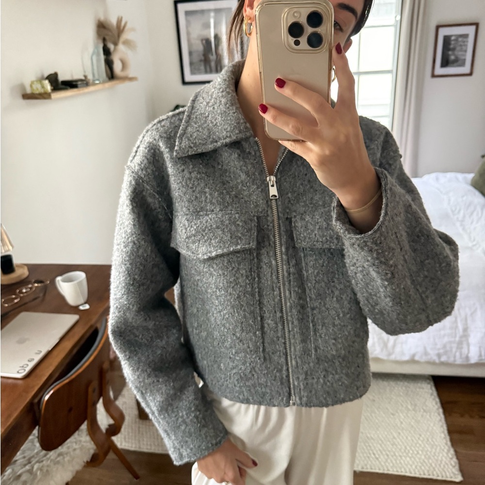 Zara Womens Cropped Bouncle Jacket Small